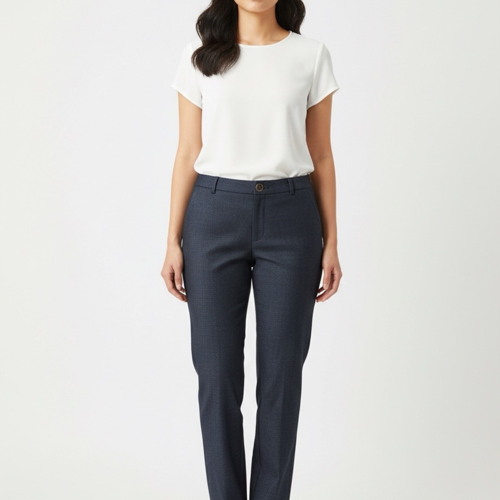 Calvin Klein Women’s Dress Pants – Size 6 (Navy/Charcoal)